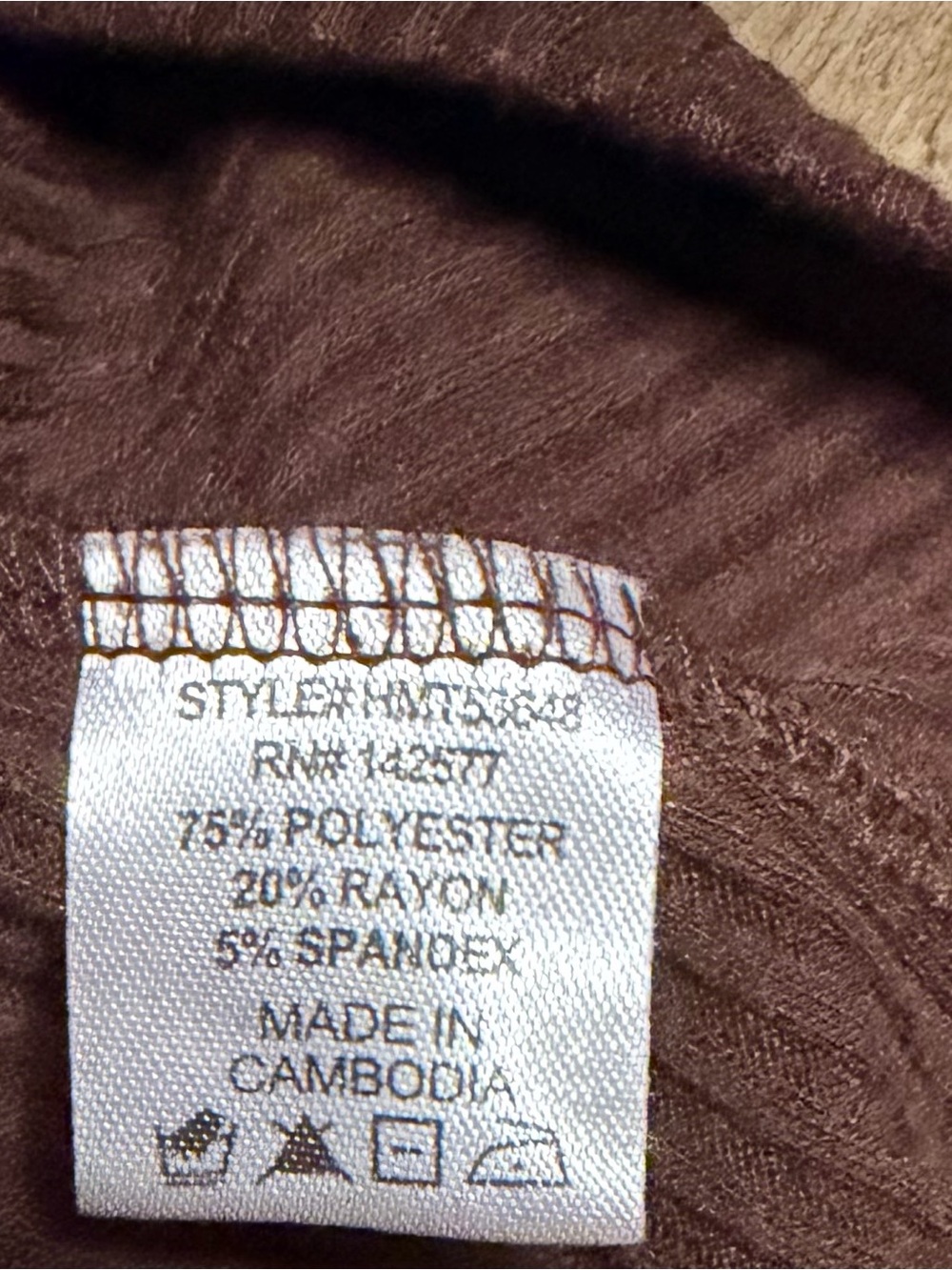 Chocolate Brown Ribbed V-Neck Short Sleeve Top - Picture 4 of 5